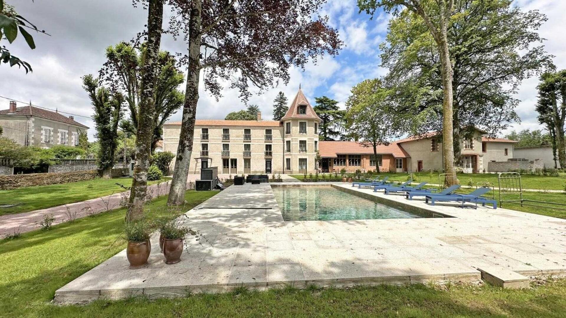 Le Manoir Des Perrieres Bed & Breakfast Rochechouart Exterior foto