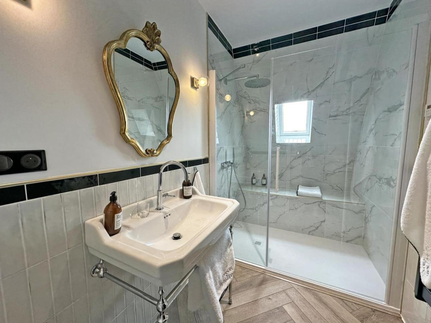 Le Manoir Des Perrieres Bed & Breakfast Rochechouart Exterior foto