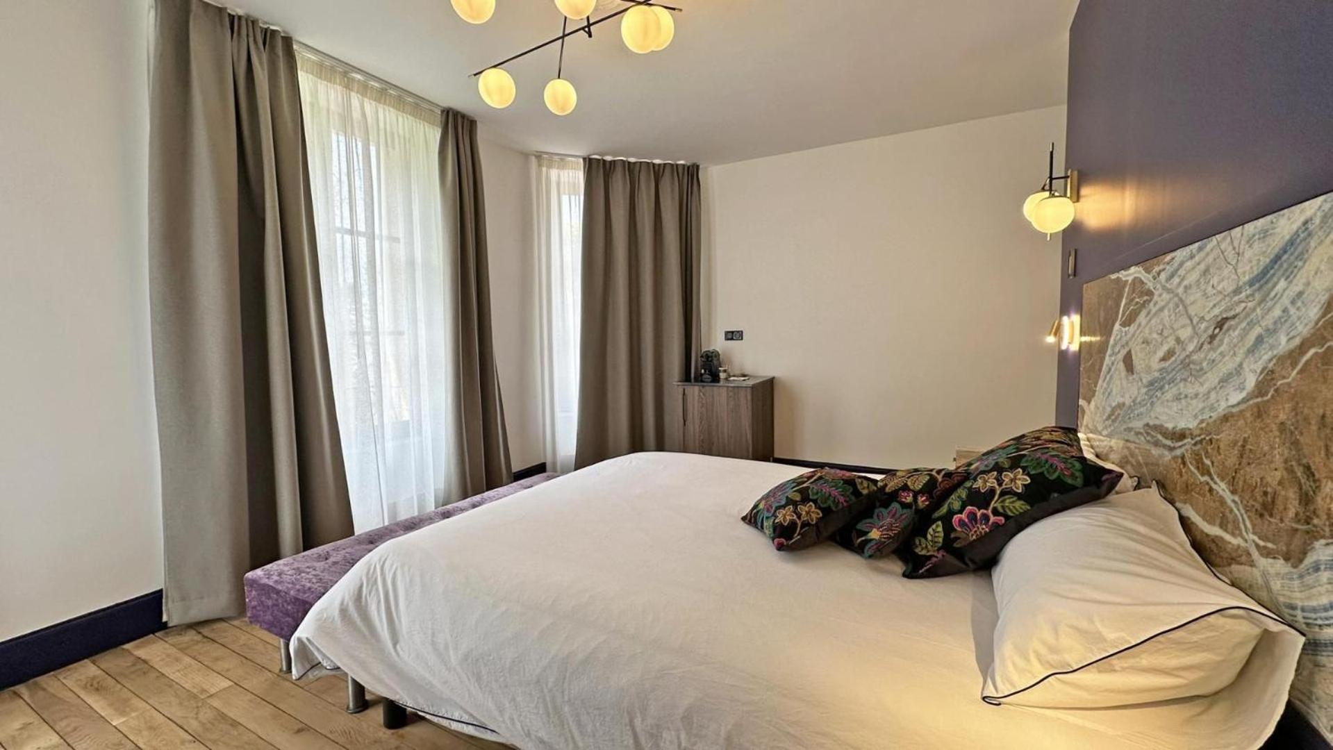 Le Manoir Des Perrieres Bed & Breakfast Rochechouart Exterior foto