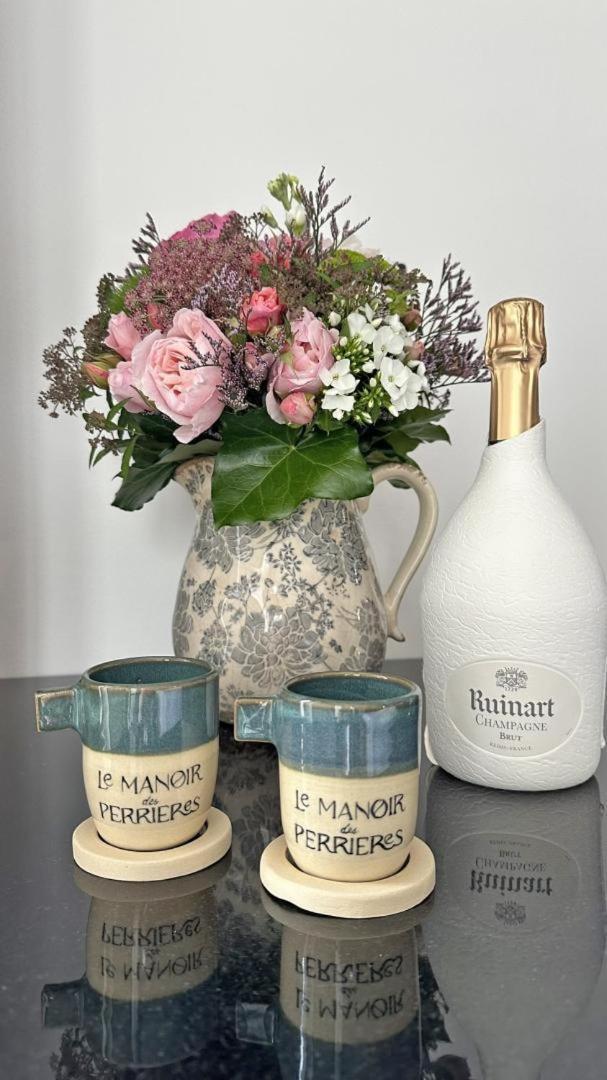 Le Manoir Des Perrieres Bed & Breakfast Rochechouart Exterior foto