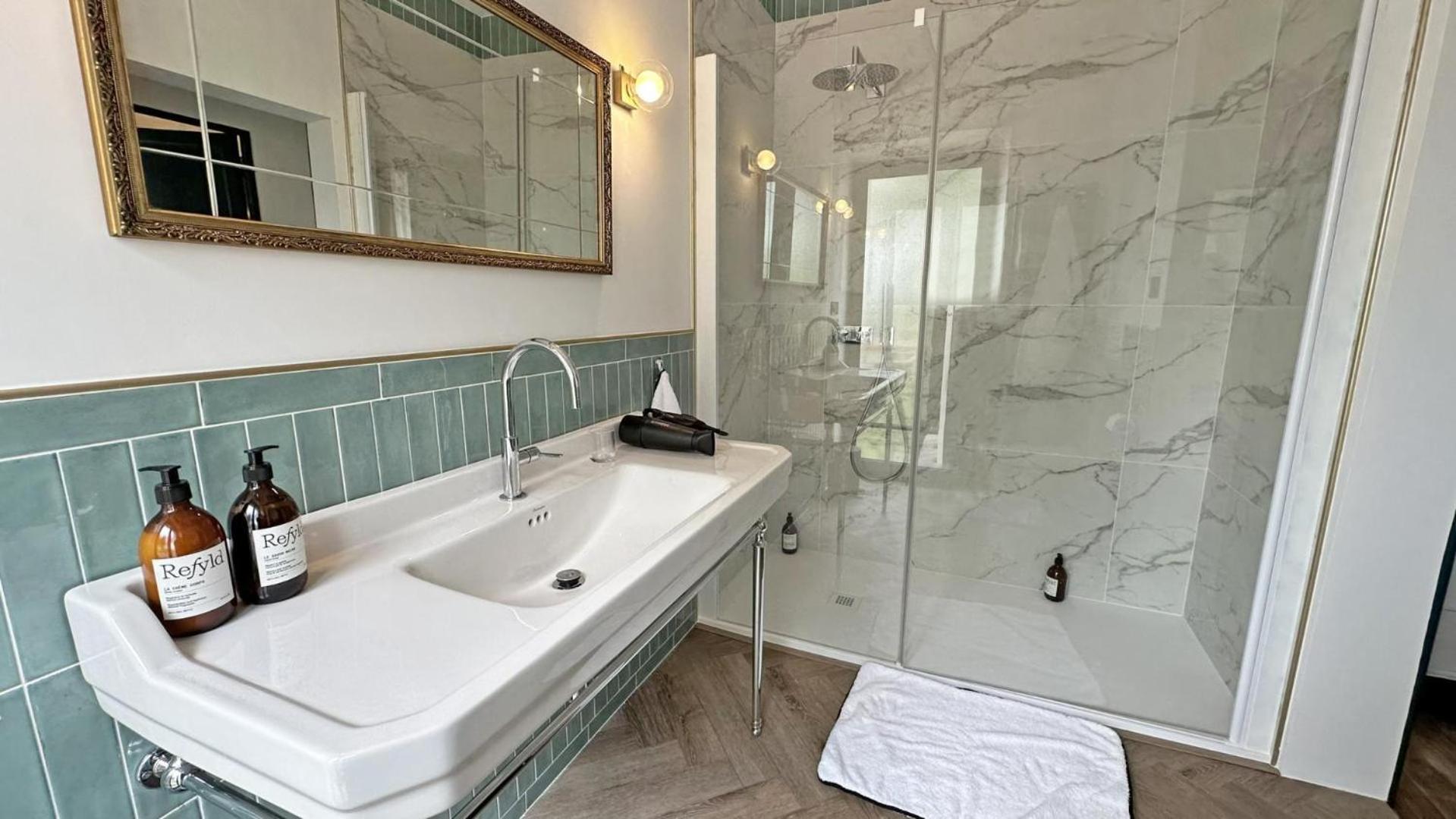 Le Manoir Des Perrieres Bed & Breakfast Rochechouart Exterior foto