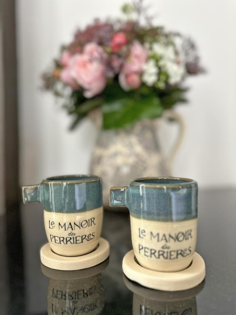 Le Manoir Des Perrieres Bed & Breakfast Rochechouart Exterior foto
