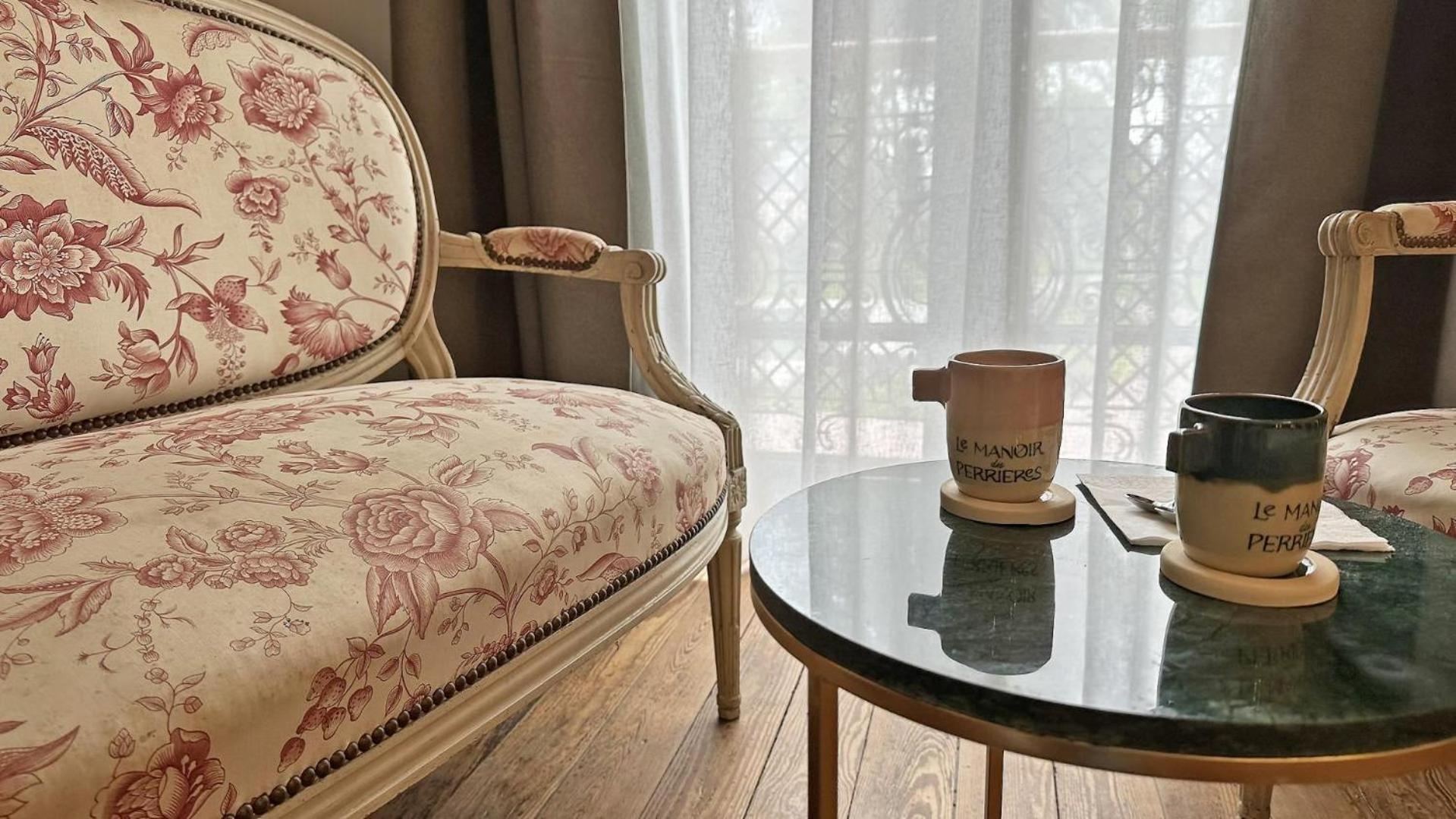 Le Manoir Des Perrieres Bed & Breakfast Rochechouart Exterior foto