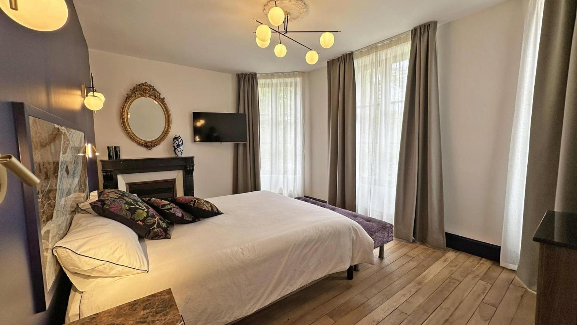 Le Manoir Des Perrieres Bed & Breakfast Rochechouart Exterior foto