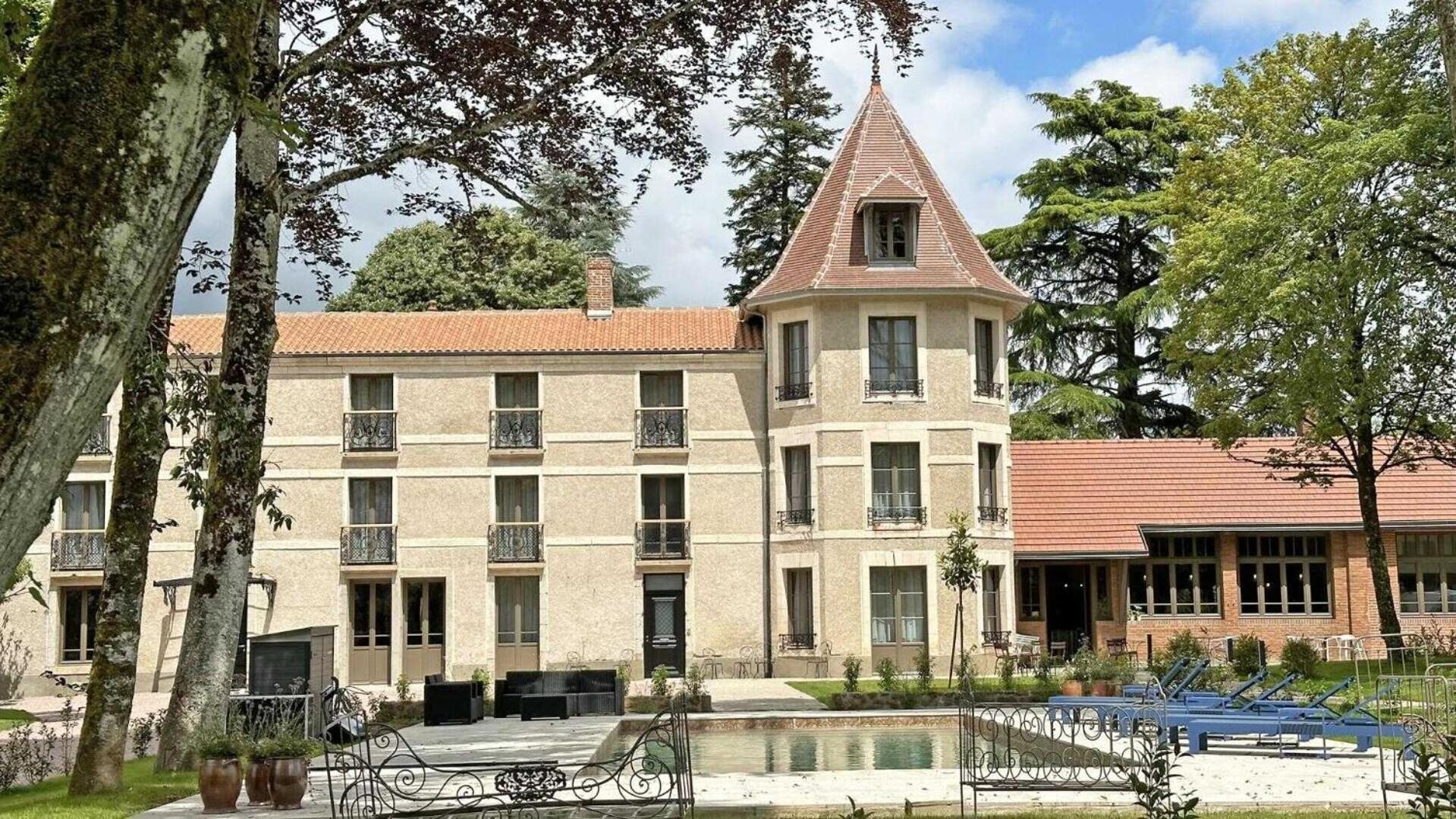 Le Manoir Des Perrieres Bed & Breakfast Rochechouart Exterior foto